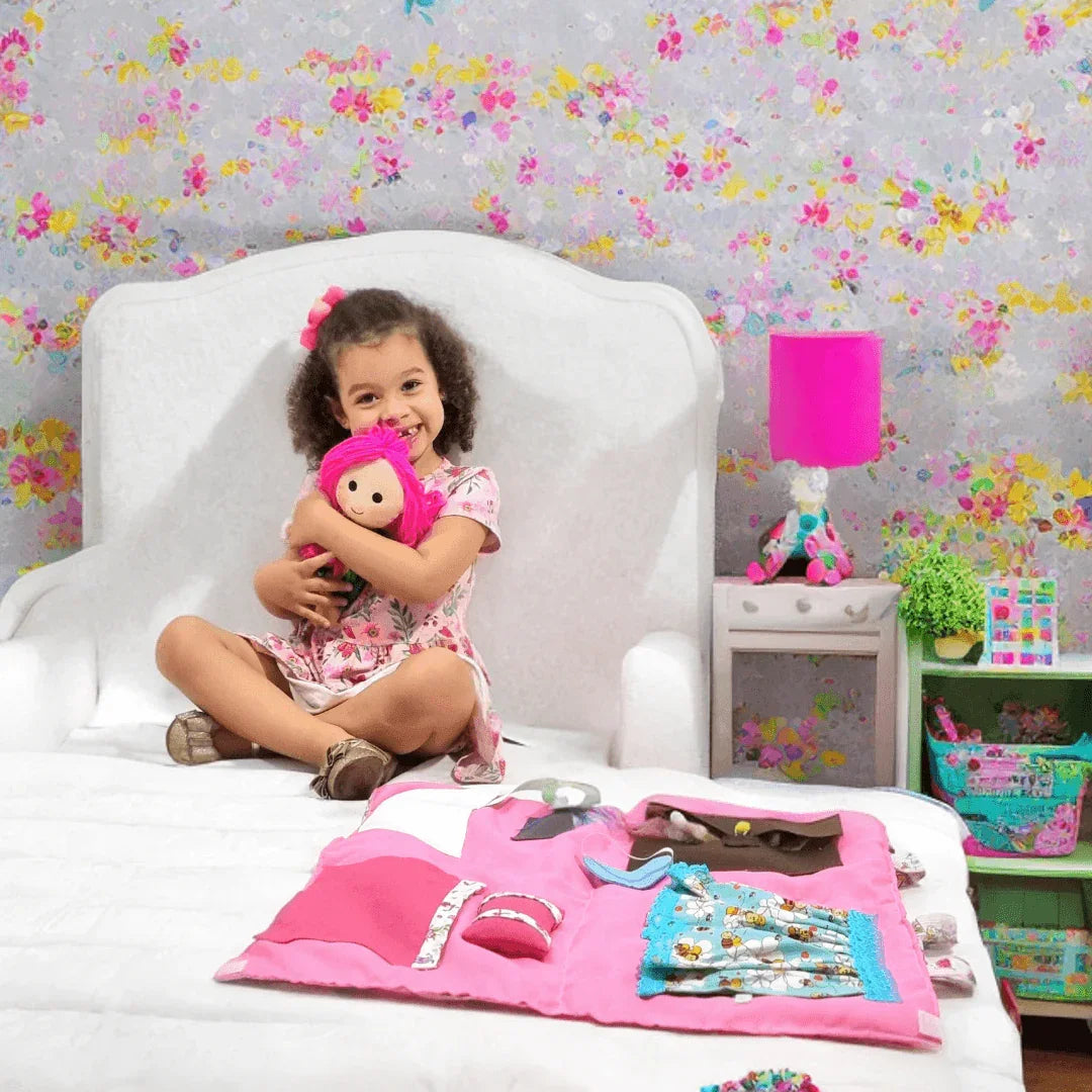 Maleta de tecido Brincando de Boneca (acompanha boneca branca ou negra)