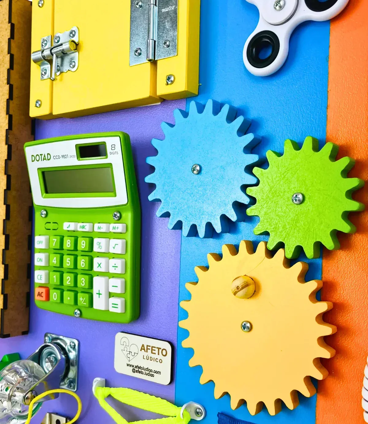 Painel Sensorial de Atividade Educativas 40x65cm- Colorido